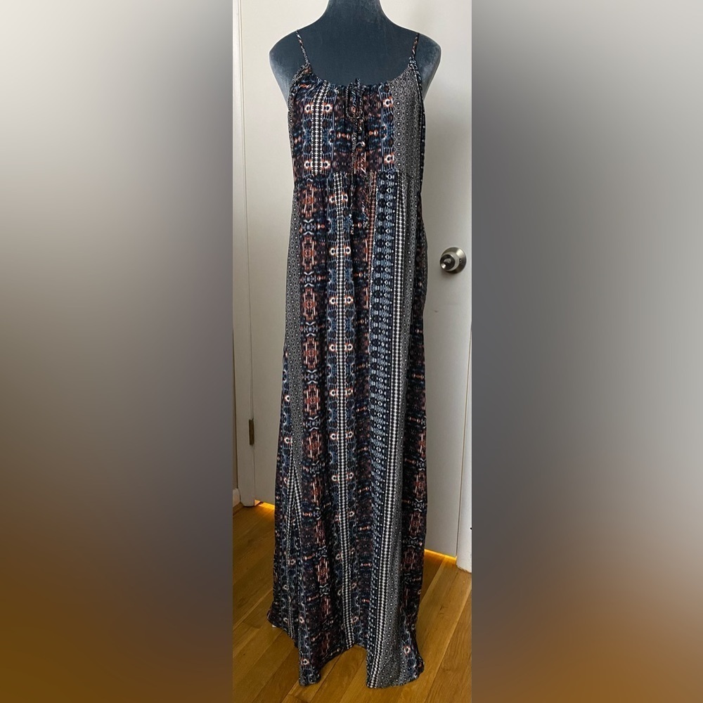 BCBG MaxAzria Printed Lightweight Maxi Dress Size Small
